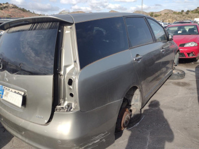 MITSUBISHI GRANDIS (NA0W)