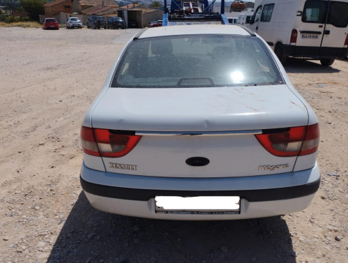 RENAULT MEGANE I CLASSIC (LA0) — автомобиль-донор на запчасти 
