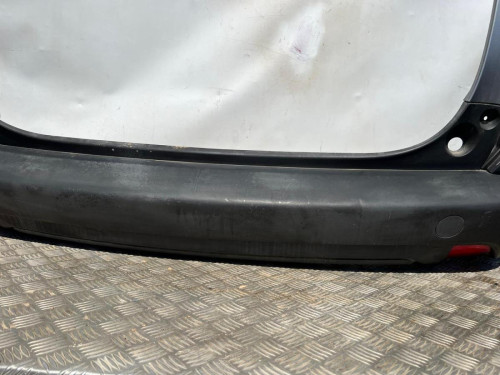 PARAGOLPES TRASERO 