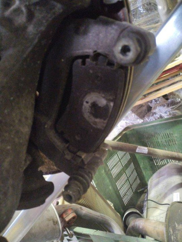  PINZA DE FRENO TRASERA IZQUIERDA 