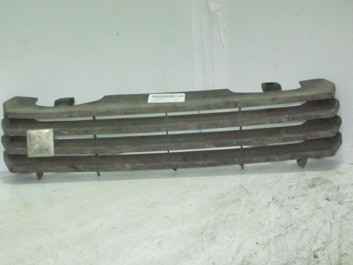  REJILLA DELANTERA 