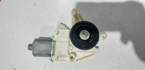  MOTOR ELEVALUNAS DELANTERO DERECHO Mercedes-Benz CLASE A (BM 176) 