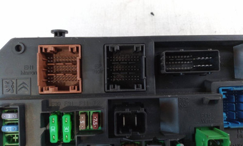  CAJA RELES / FUSIBLES Citroen C4 BERLINA 