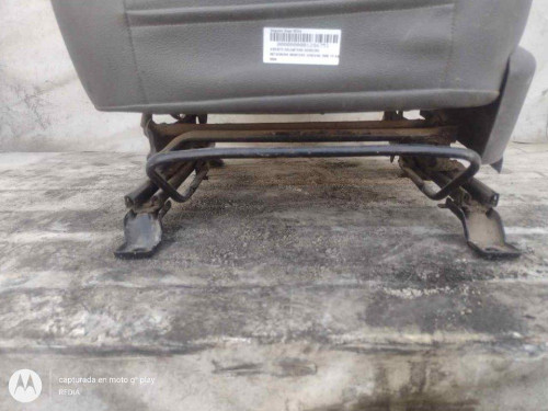 ASIENTO DELANTERO IZQUIERDO Mitsubishi MONTERO (V20/V40) 