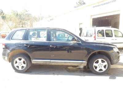 VOLKSWAGEN TOUAREG (7LA)