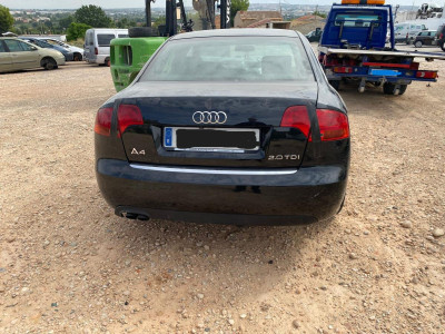 AUDI A4 BERLINA (8E)