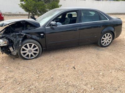 AUDI A4 BERLINA (8E)