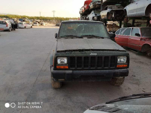  JEEP CHEROKEE (J) 