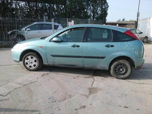  FORD FOCUS BERLINA (CAK) 