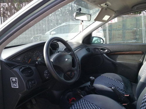  FORD FOCUS BERLINA (CAK) 