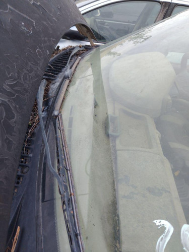 BRAZO LIMPIA DELANTERO IZQUIERDO de segunda mano