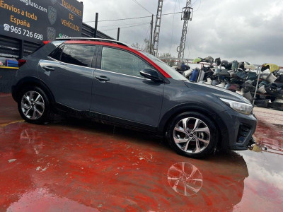KIA STONIC (YBCUV)