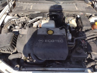 OPEL VECTRA B BERLINA