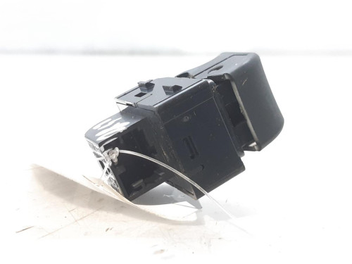 MANDO ELEVALUNAS TRASERO DERECHO AUDI A3 SPORTBACK (8VA) 