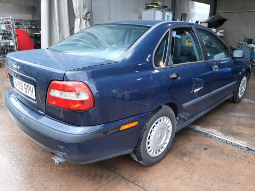 VOLVO S40 BERLINA 
