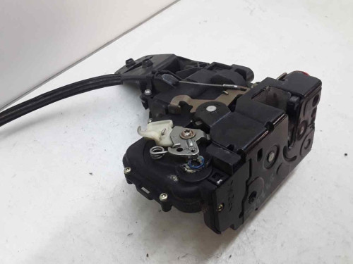 CERRADURA PUERTA DELANTERA IZQUIERDA Volkswagen PASSAT BERLINA (3B2) 
