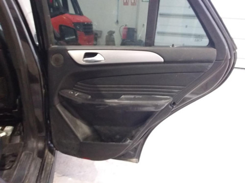 PUERTA TRASERA DERECHA Mercedes-Benz CLASE ML (BM 166) 