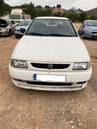 SEAT IBIZA (6K1) — vehículo donante para recambios 