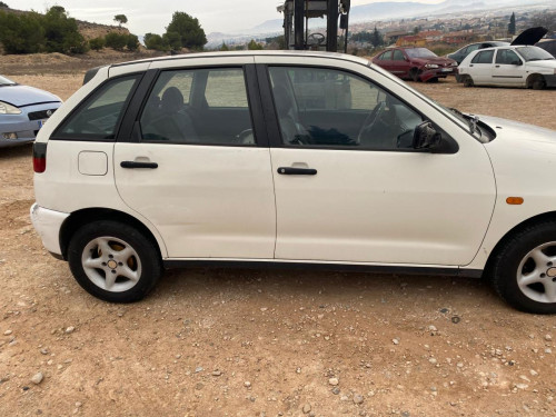 SEAT IBIZA (6K1) — vehículo donante para recambios 