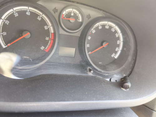 CUADRO INSTRUMENTOS Opel CORSA D 