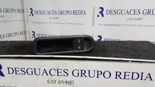  MANDO ELEVALUNAS DELANTERO IZQUIERDO 