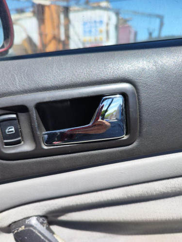 MANETA INTERIOR DELANTERA DERECHA Volkswagen PASSAT BERLINA (3B2) 