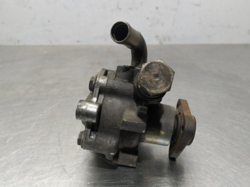 BOMBA DIRECCION Volkswagen PASSAT BERLINA (3B3) 