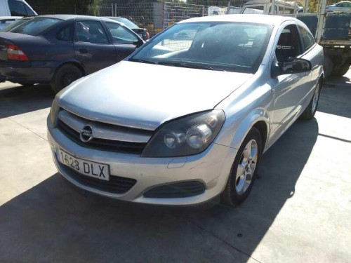  OPEL ASTRA H GTC 