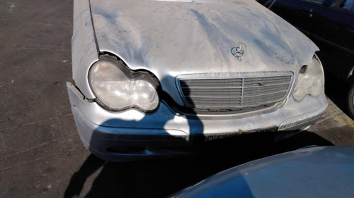  MERCEDES-BENZ CLASE C (BM 203) BERLINA 