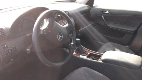  MERCEDES-BENZ CLASE C (BM 203) BERLINA 