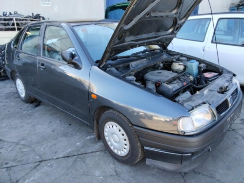 SEAT CORDOBA BERLINA (6K2) 