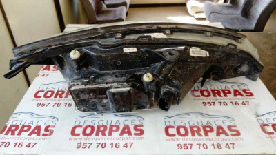 FARO IZQUIERDO, Ford, FOCUS BERLINA (CAK)