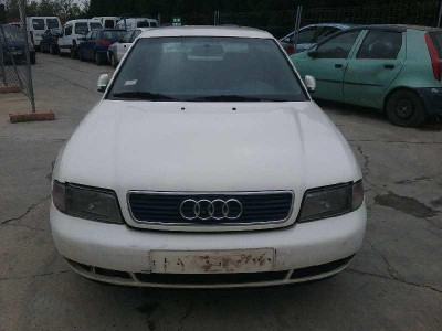 AUDI A4 AVANT (B5)