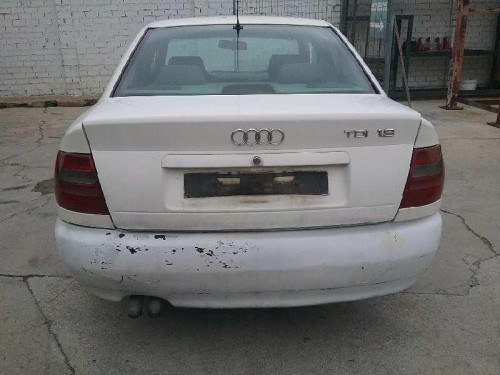  AUDI A4 AVANT (B5) 