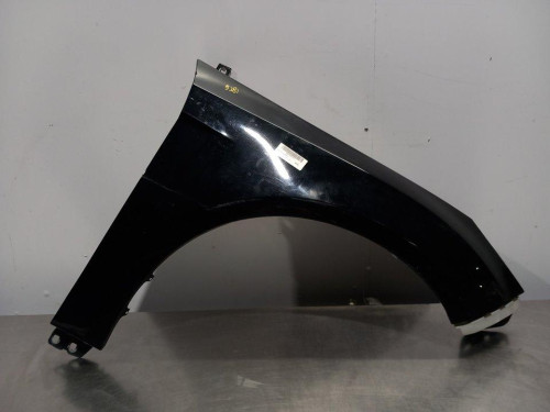 ALETA DELANTERA DERECHA Ford FOCUS BERLINA (CB8) 