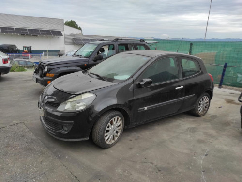 RENAULT CLIO III — автомобиль-донор на запчасти 