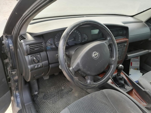 OPEL OMEGA B — автомобиль-донор на запчасти 