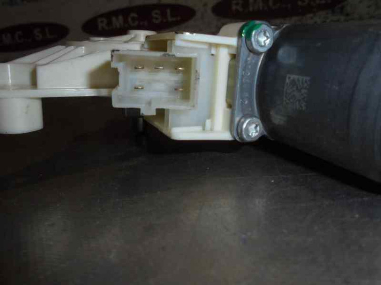 MOTOR ELEVALUNAS DELANTERO IZQUIERDO