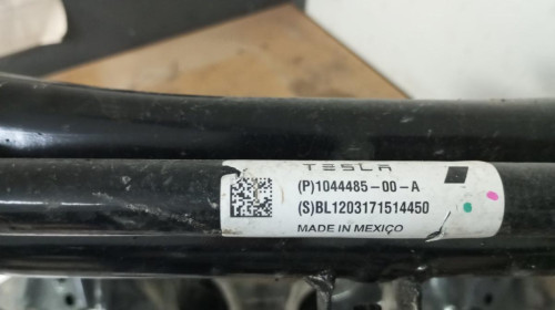 BARRA ESTABILIZADORA TRASERA TESLA MODEL 3 