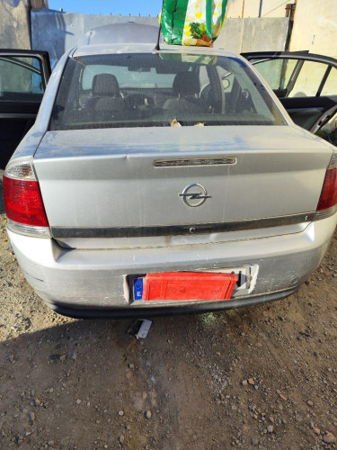  PORTON TRASERO OPEL VECTRA C BERLINA 