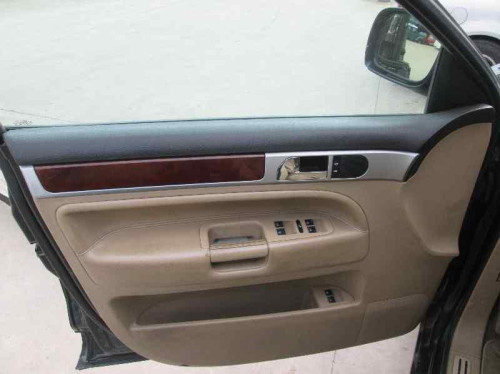  VOLKSWAGEN TOUAREG (7LA) 