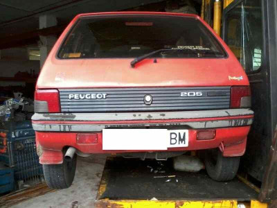 PEUGEOT 205 BERLINA