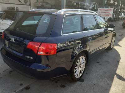 AUDI A4 AVANT (8E)