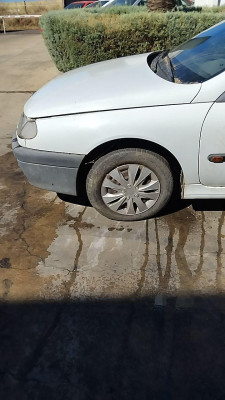 ALETA DELANTERA IZQUIERDA Renault Laguna (B56)(1994->)
