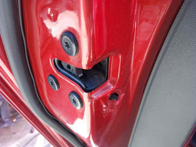 CERRADURA PUERTA TRASERA IZQUIERDA