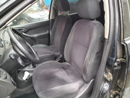  FORD FOCUS BERLINA (CAK) 