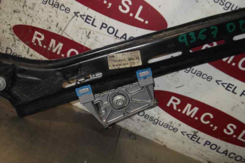 ELEVALUNAS DELANTERO DERECHO MERCEDES-BENZ 