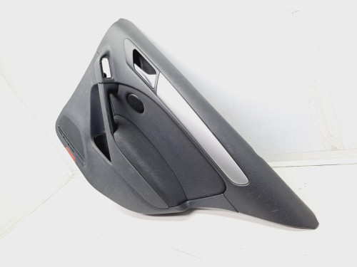 GUARNECIDO PUERTA TRASERA DERECHA Volkswagen GOLF VI (5K1)(10.2008) 