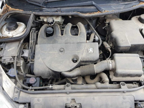 PEUGEOT 206 — vehículo donante para recambios 