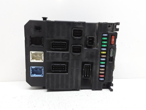 CAJA RELES / FUSIBLES Peugeot 207 